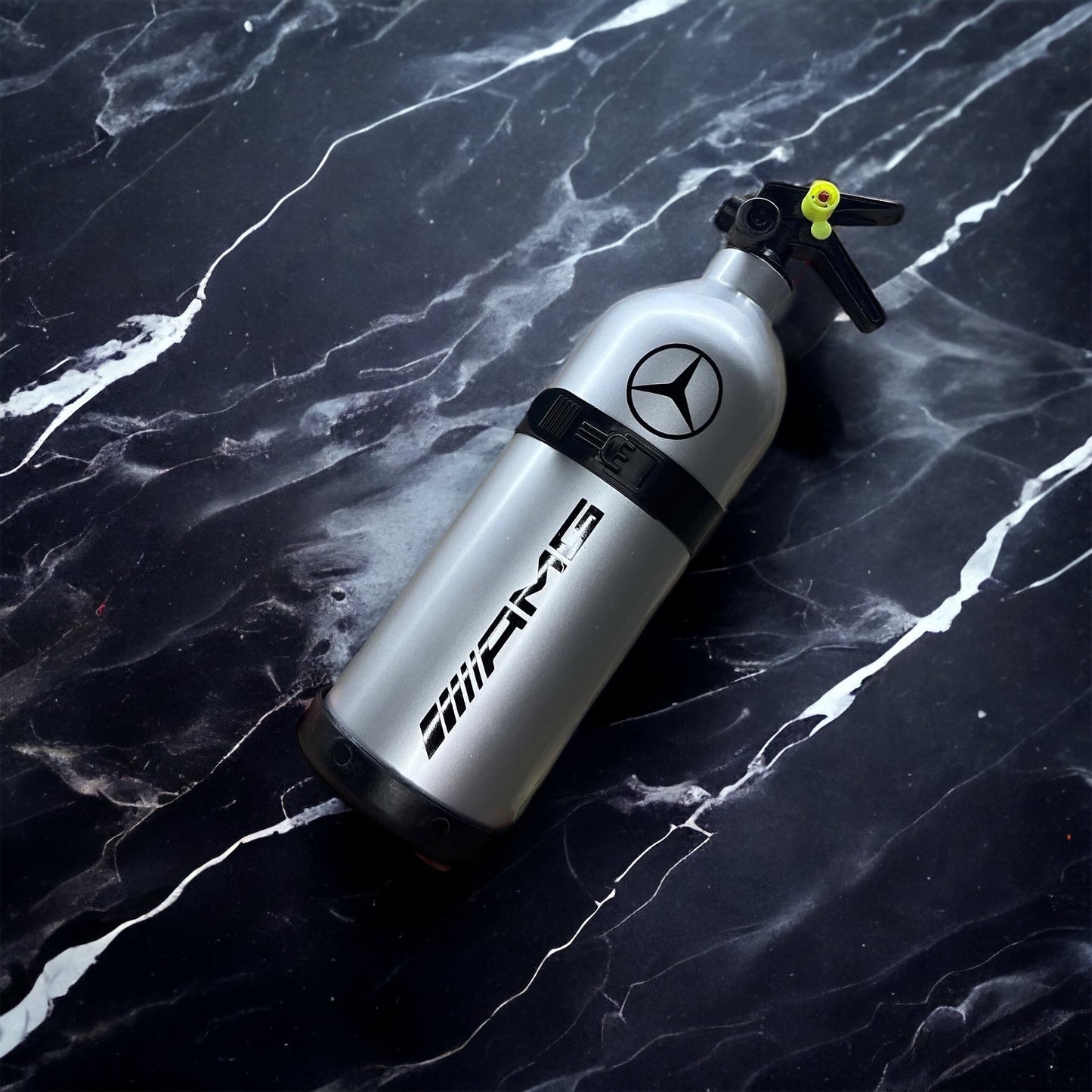 Extincteur voiture Mercedes AMG personnalisable (1KG)